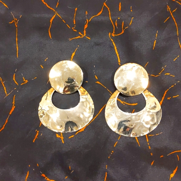 2/$10 Hammered Gold two piece post dangling earrings - Picture 1 of 4